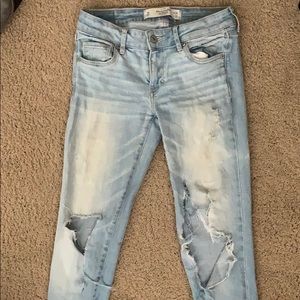 Cute Abercrombie and Fitch jeans with holes